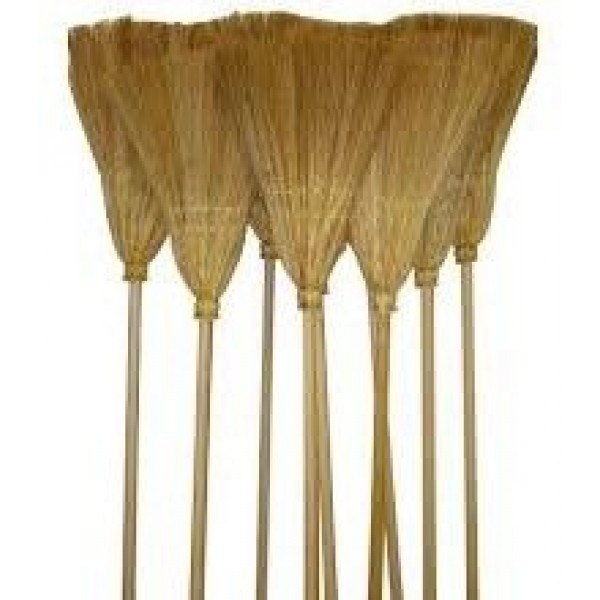 VASSOURA DE PALHA COLONIAL L1
